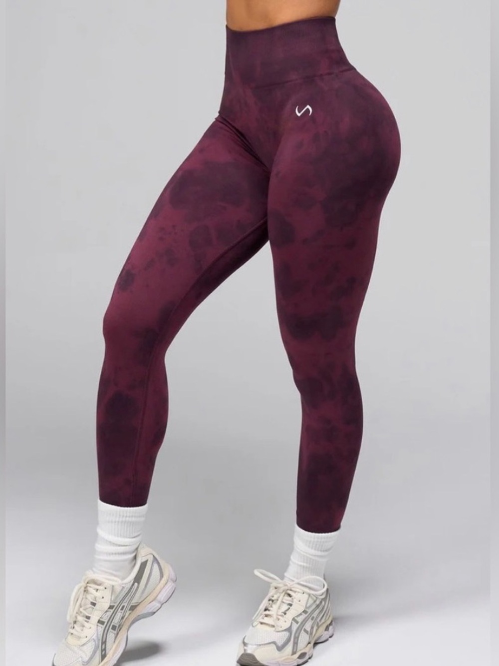 TLF Cosmic Seamless Scrunch Butt
Leggings- Cherry NWT - Picture 3 of 8